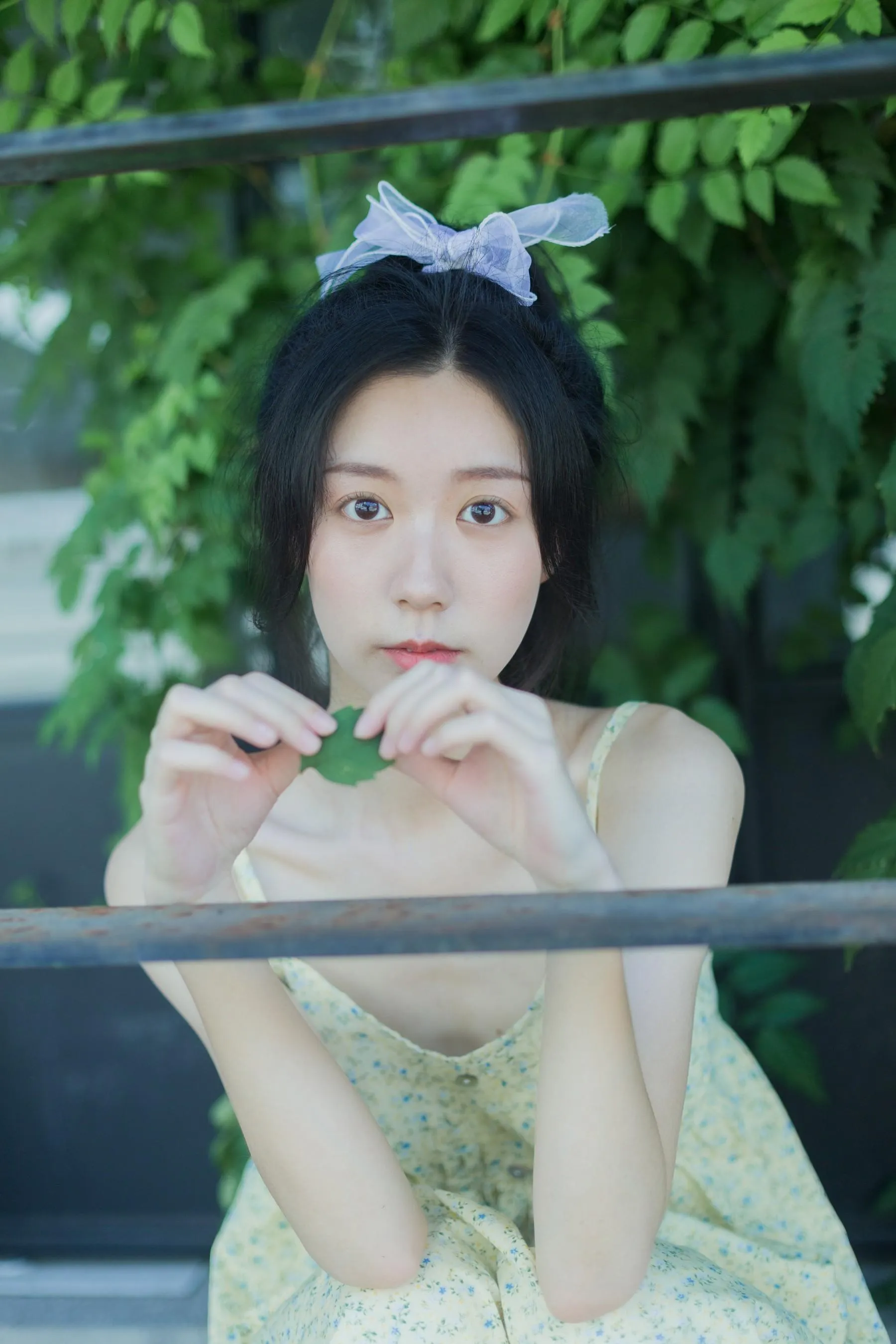 [YITUYU艺图语]2022.08.18 夏日凌霄 饲猫少女- [33P]插图5